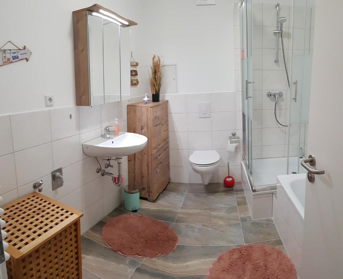 Ferienwohnung In Birkenwerder Mit Balkon Luaran gambar
